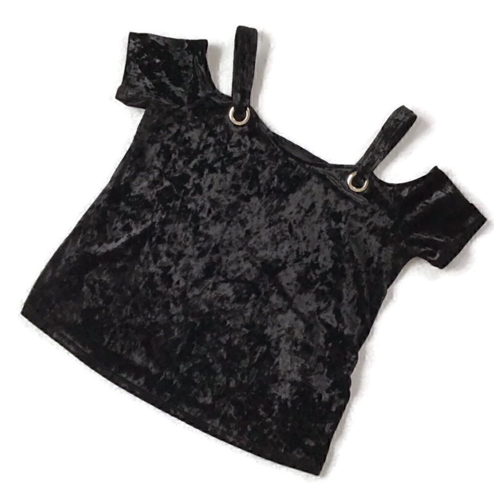 Rock & Republic Mayhem Velvet Cold Shoulder Top